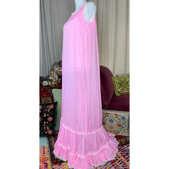 1974 Pink Prom Dress - Picture 4 of 11